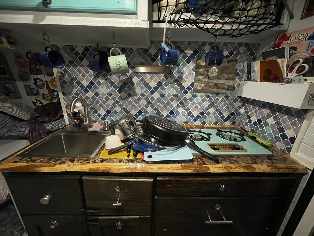 nurseonthetrail's tweet photo. I ran out of water halfway through doing the dishes… #vanlifeproblems https://t.co/uuz2ioSpVq