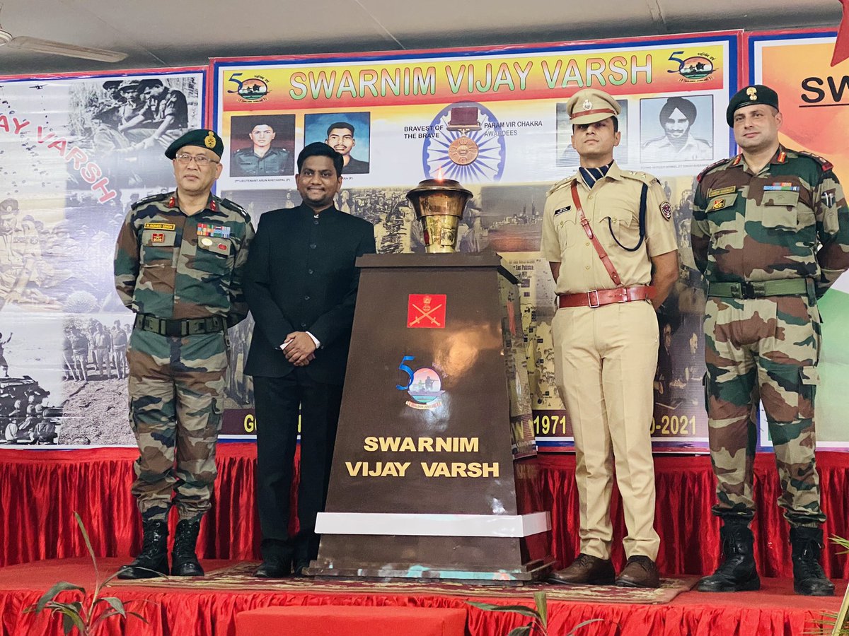 Honoured and privileged to receive the #SwarnimVijayMashaal in Seppa, East Kameng District. A great tribute to the sacrifices of our brave soldiers and a great dose of inspiration for all of us. <a href="/GajrajCorps_IA/">Gajraj Corps - Indian Army</a> <a href="/easterncomd/">EasternCommand_IA</a> <a href="/PemaKhanduBJP/">Pema Khandu པདྨ་མཁའ་འགྲོ་།</a>