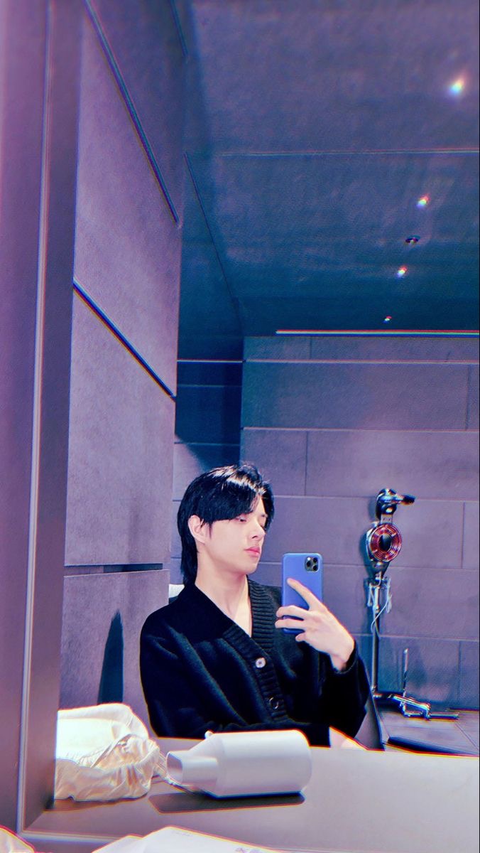 He’s so attractive 
#제이크 #JAKE #ENHYPEN 
<a href="/ENHYPEN_members/">ENHYPEN</a>