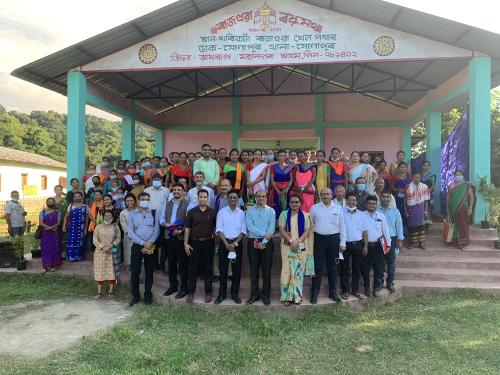 Great to visit the Topatoli, Sonapur , VDVKC near Guwahati Assam. A confident Secretary of the Unit  stated that sher group had done business of over Rs 3 lacs and was confident to get to Rs 20 lacs soon. More power to the VanDhan Movement.<a href="/amitabhk87/">Amitabh Kant</a> <a href="/MundaArjun/">Arjun Munda</a> <a href="/nidhi_sharma/">Nidhi</a>
