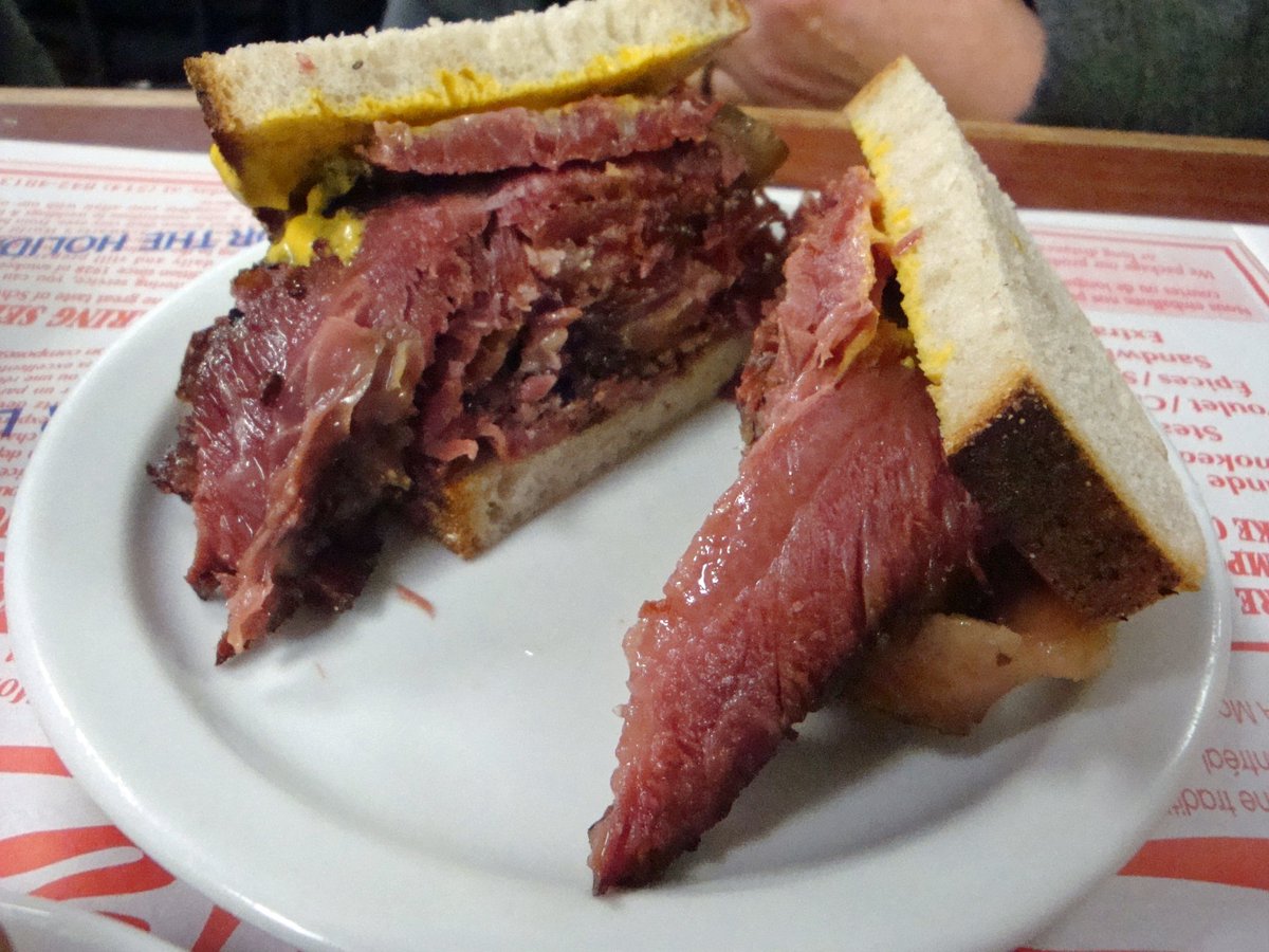 Montreal smoked meat sandwich, Schwartz's, 2008