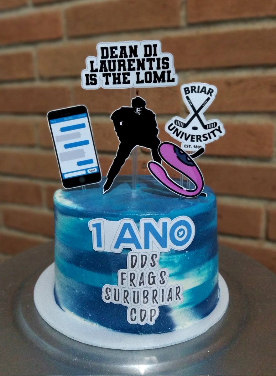 jamiewes's tweet photo. 00’ @surubriar 🤍
vocês nunca vão entender o quanto sou grata por esses 12 meses com vocês. sintam meu abraço daí. amo cada uma e quem quiser pode vir aqui em casa comer o bolo comigo. https://t.co/GiiUik8k1b