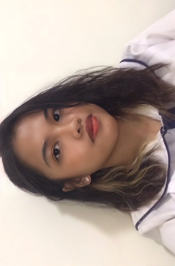 amaristudee's tweet image. first day of senior year 🥳 

#studytwtselcaday