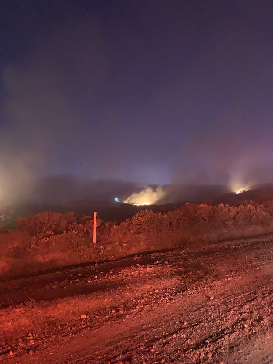 MarinSheriff's tweet image. The #hawkfire is currently 4-5 acres. Crews are on scene with more on the way. ** There is currently no threat to the Sausalito or other Southern Marin communities. @marincountyfire @SMFDinfo