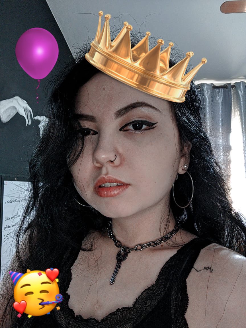 perolasdacall's tweet photo. ANIVERSÁRIO >>>>DELA<<<< HOJE!!! PARABÉNS EMI, TE AMAMOS ✨❤️ 
@ffckalone https://t.co/5GPOaMIfmO