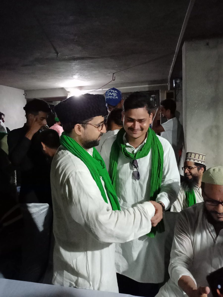 Shamsha72023342's tweet photo. कल 12/9/2021 AIMIM प्रदेश अध्यक्ष हाजी शौकत अली साहब और गाजीपुर बलिया मऊ प्रभारी शमीम खान साहब के घोसी आगमन पर उनसे मुलाकात हुई https://t.co/17sth70dU5