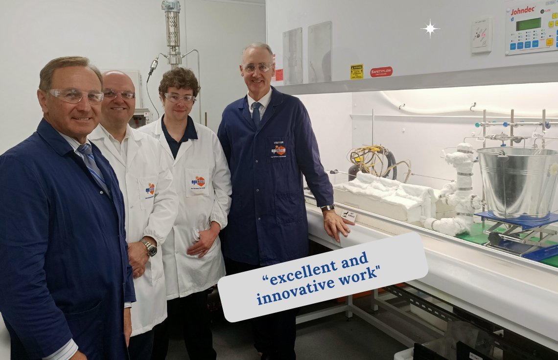 epichem's tweet image. “It was fascinating to see the excellent and innovative work being carried out by Colin and the team&quot;, Dr Honey, MLA, Shadow Minister for Science on a visit to Epichem.  #ohd #flowreactor #carbonneutral #nocatalyst #environmentallyfriendly #zerowaste #recycling #circulareconomy
