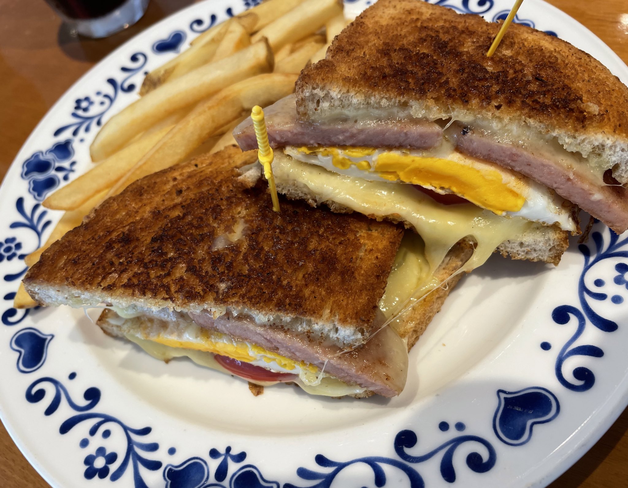 すぅ 昼メシ アンナミラーズでメルトサンドウィッチ スパム フライドエッグ いただく 香ばしいパン チーズ スパム エッグのシンフォニー T Co hxc62kdy Twitter すぅ 昼メシ アンナミラーズでメルトサンドウィッチ スパム フライドエッグ いただく 香ばしいパン チーズ スパム エッグのシンフォニー T Co hxc62kdy Twitter