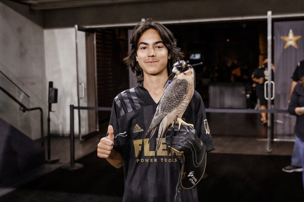 Thank you to our Honorary Falconer, <a href="/AustenEverettFD/">Austen Everett FDN</a> Hero John Martinez! 

Tonight’s Falcon Flight is presented by <a href="/UOPX/">University of Phoenix</a>.

#LAFC | #KickChildhoodCancer