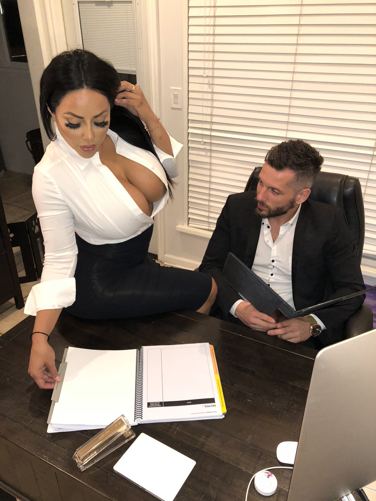 TW Pornstars - Kiara Mia. Twitter. Here in the office helping my boss of  course 😋 hes been. 3:46 AM - 13 Sep 2021