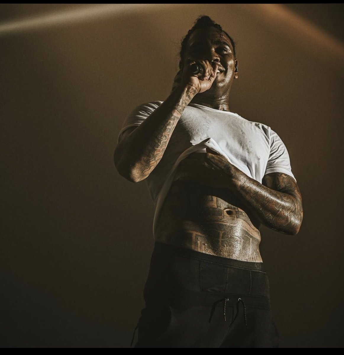 iamkevingates's tweet image. I know you see me watching