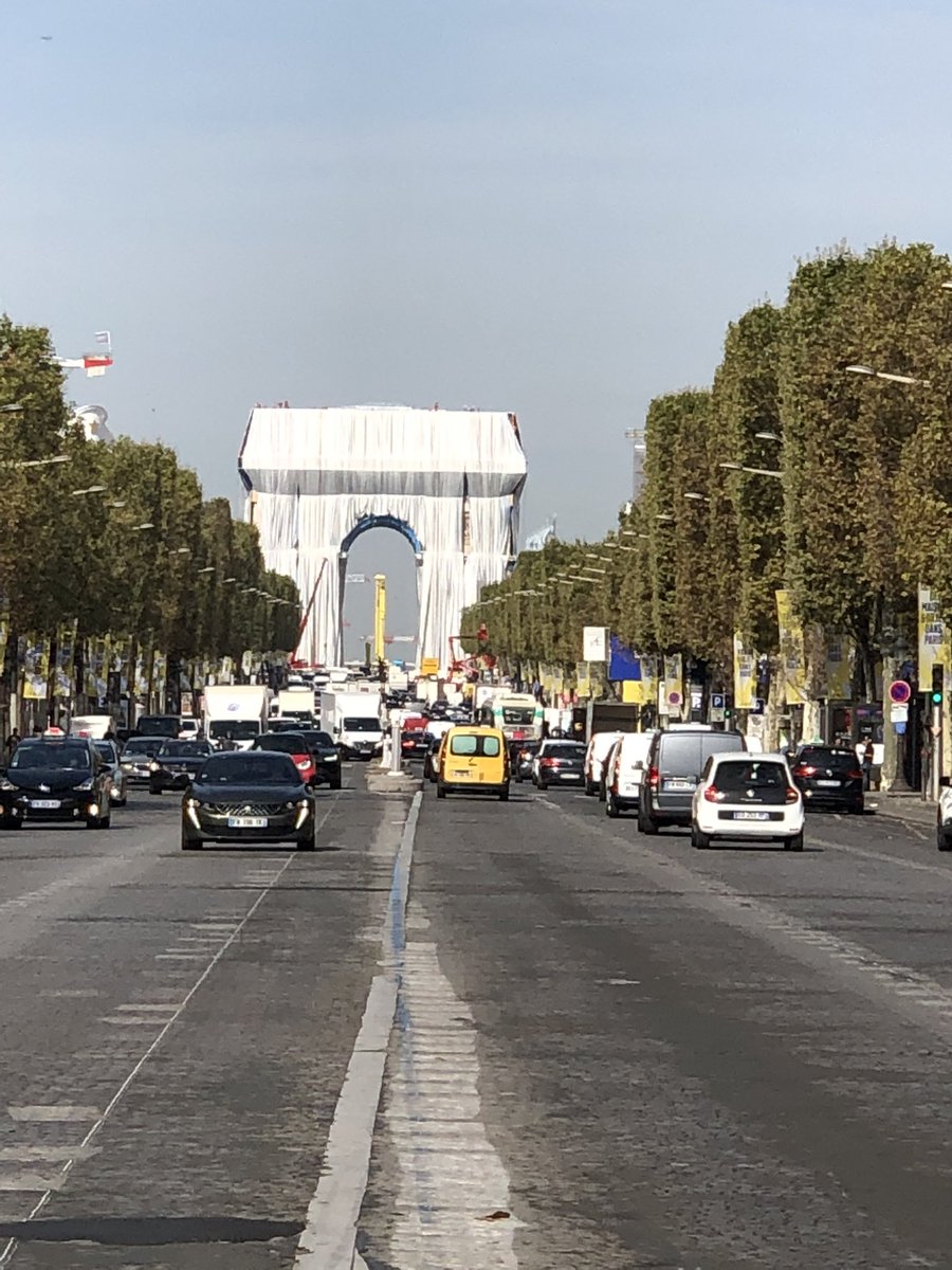 jerome_riviere's tweet photo. Sous #Macron on cache #ArcDeTriomphe sous des draps moches.
Cachées les victoires 🇫🇷 célébrées sur notre Arc
Oublié la tombe du #SoldatInconnu déjà menacée par les antifa il y a quelques années.
Déconstruire la France, la salir ou la cacher, seules réussîtes de Macron. https://t.co/fko5K4TIDl
