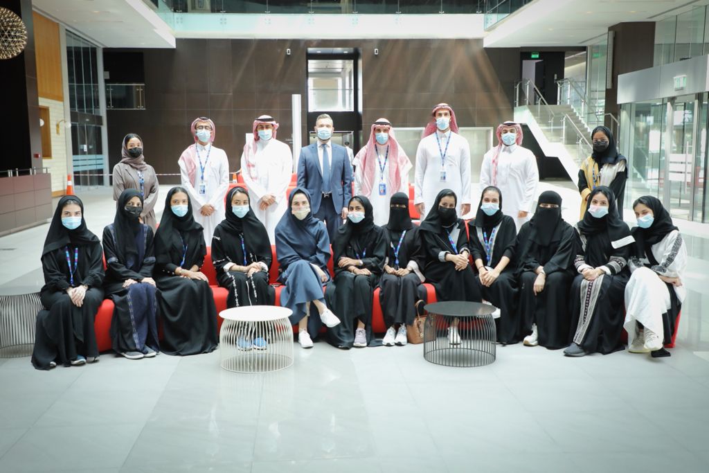 KPMGMiddleEast's tweet photo. بعض الصور من حفل الترحيب بمنسوبينا الجدد في مكتبنا في #جدة
#KPMG_Graduates_Program https://t.co/QnlQhUC6Gr