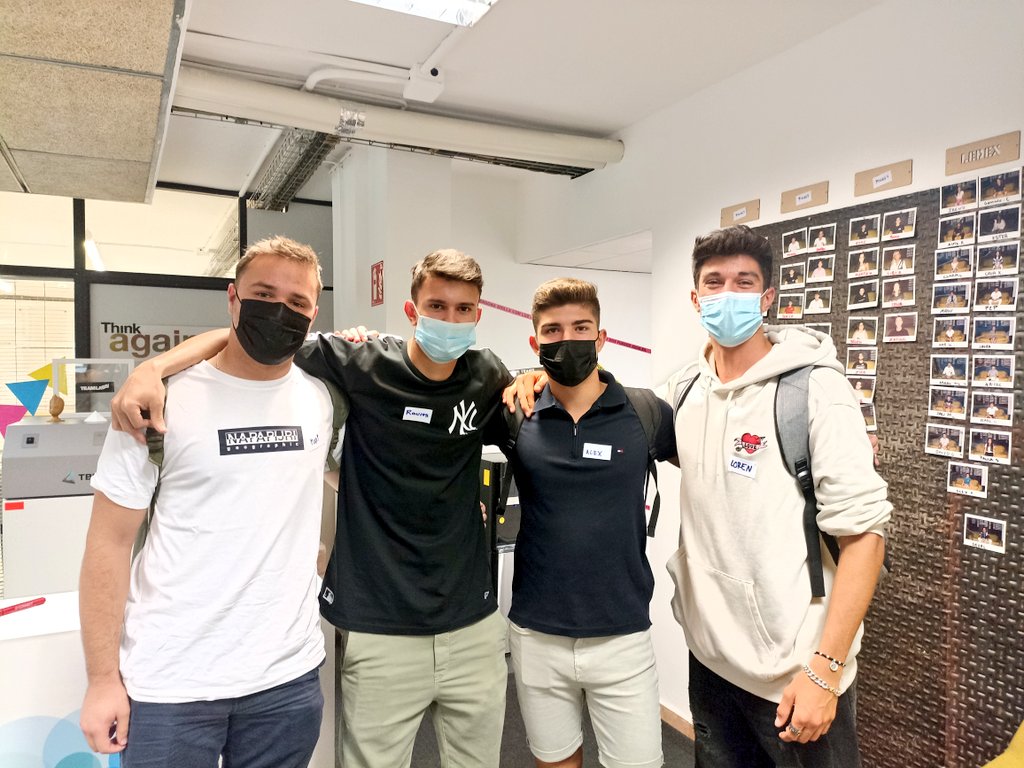 teamlabs's tweet photo. Take a picture 📸 and ready for our #WallOfFame😎 #LEINNWelcoming to our new young 163 #entreprenaurs at #teamlabs 💪 Welcome to our labs and to our first #office 💻 We make the #World a #RadicalLearningLab 🌍 https://t.co/HCBbij0iyc