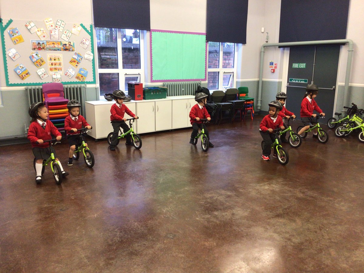 StFinbarsN's tweet image. Starting our bike ability sessions this week 🤩 #lssp @Liverpool_SSP @lssp_paul