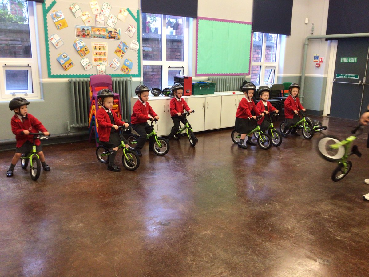 StFinbarsN's tweet image. Starting our bike ability sessions this week 🤩 #lssp @Liverpool_SSP @lssp_paul