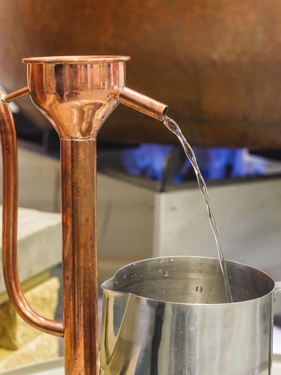 Monday morning feels, with a busy day of distilling ahead 🙌🏼

Big Stan is working his magic already 💫

How’s your Monday shaping up? 🍸

#MondayMood #MondayVibes #distillery #northyorkshire #spiritofmasham