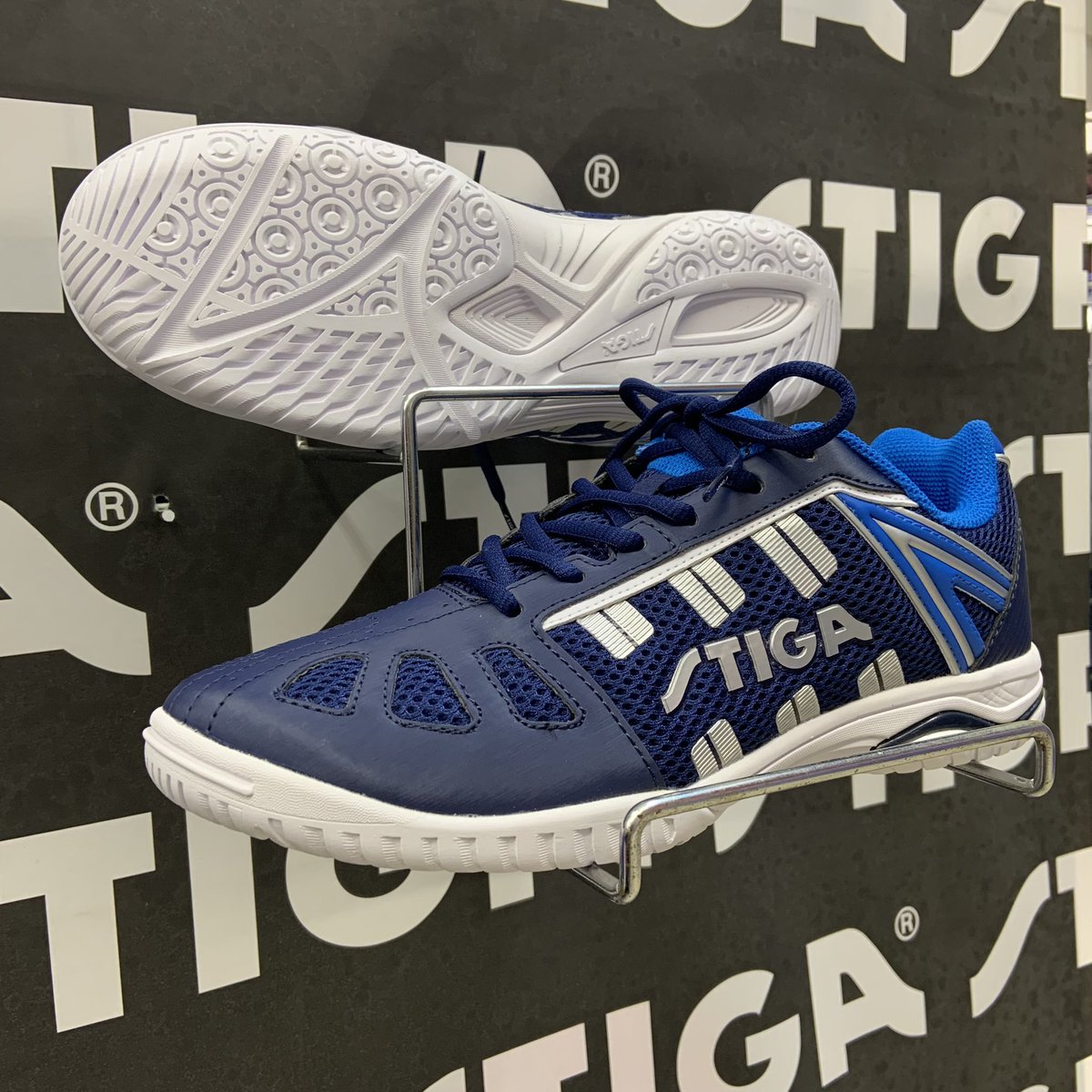 卓球用シューズ  STIGA 日本未発売 再値下 卓球用シューズ STIGA 日本未発売 再値下