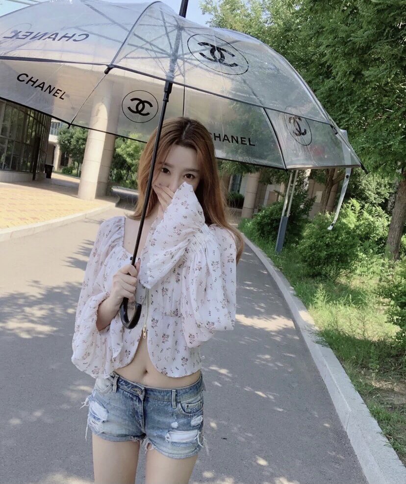 xiaokeai990608's tweet photo. 互关 https://t.co/cZgxzvVGen