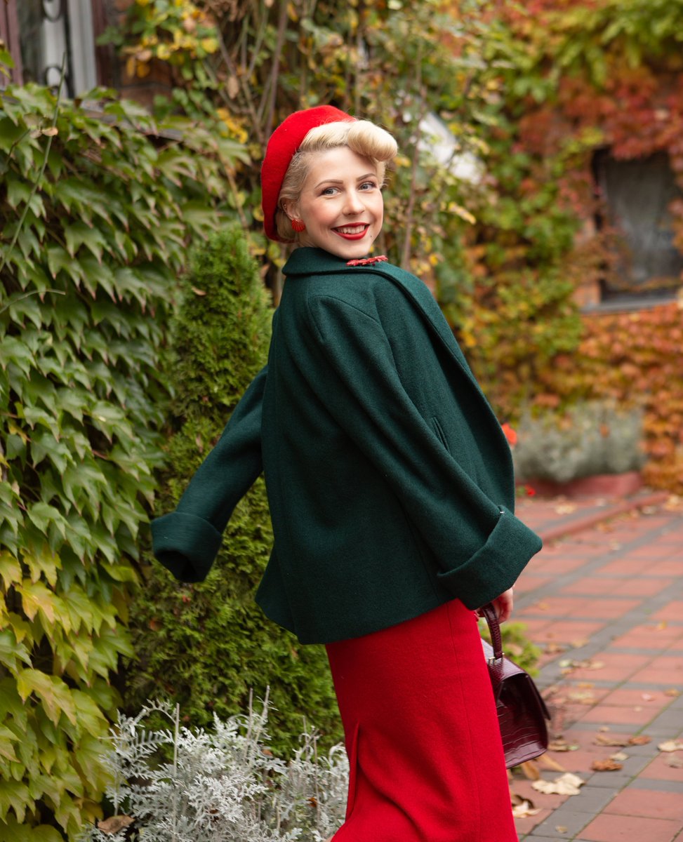 VivOfHolloway's tweet photo. Cozy up ❤
Our Swagger Jackets are the perfect way to get ready for the Autumn chills!
@fiorevanil
Made in London 🇬🇧 #vivienofholloway
#1950sjacket #retrocoat #retrojacket #officestyle #swaggerjacket #1940sswing #goodwoodrevival #vivalasvegas #autumnfashion https://t.co/OeR0RCklxw