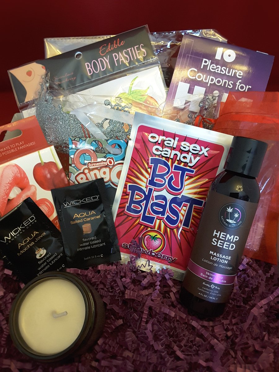 IntimatePlayBox's tweet image. 