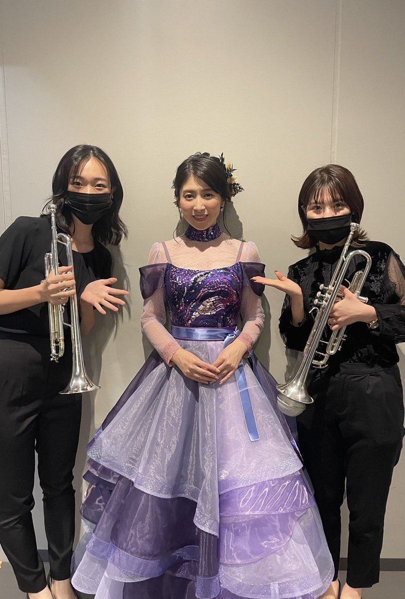 mmmdk_m's tweet image. 東京21世紀管弦楽団さんのMinori Chihara ORCHESTRA CONCERTに出演させて頂きました！
茅原さんの素晴らしい歌のバックで吹くことが出来て幸せです😌🎺

奏者の皆様の演奏も、照明など演出もとっても素敵で感動でした…😊

個人的に反省点が浮き彫りになったかなり貴重な演奏会でした！精進します！！