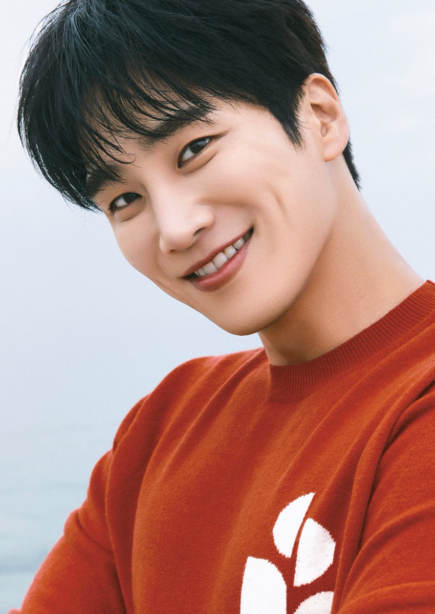 アン・ボヒョン 写真集 Unbearable Moment 公式グッズ 6点 アン・ボヒョン写真集 Ahn Bohyun Unbearable Moment - メルカリ