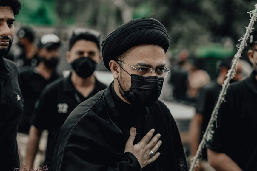 SabeekaZain01's tweet photo. Do you really think detention &amp; conspiracies will compel us to compromise? Don't try 2 divert us towards few evils, we won't forget the rest as enunciated in history, from enemies of Syeda s.a to enemies of Azadari, we will continue to unveil every evil. I.A
#HussainisAreAtDChowk https://t.co/a0igO6oUgE