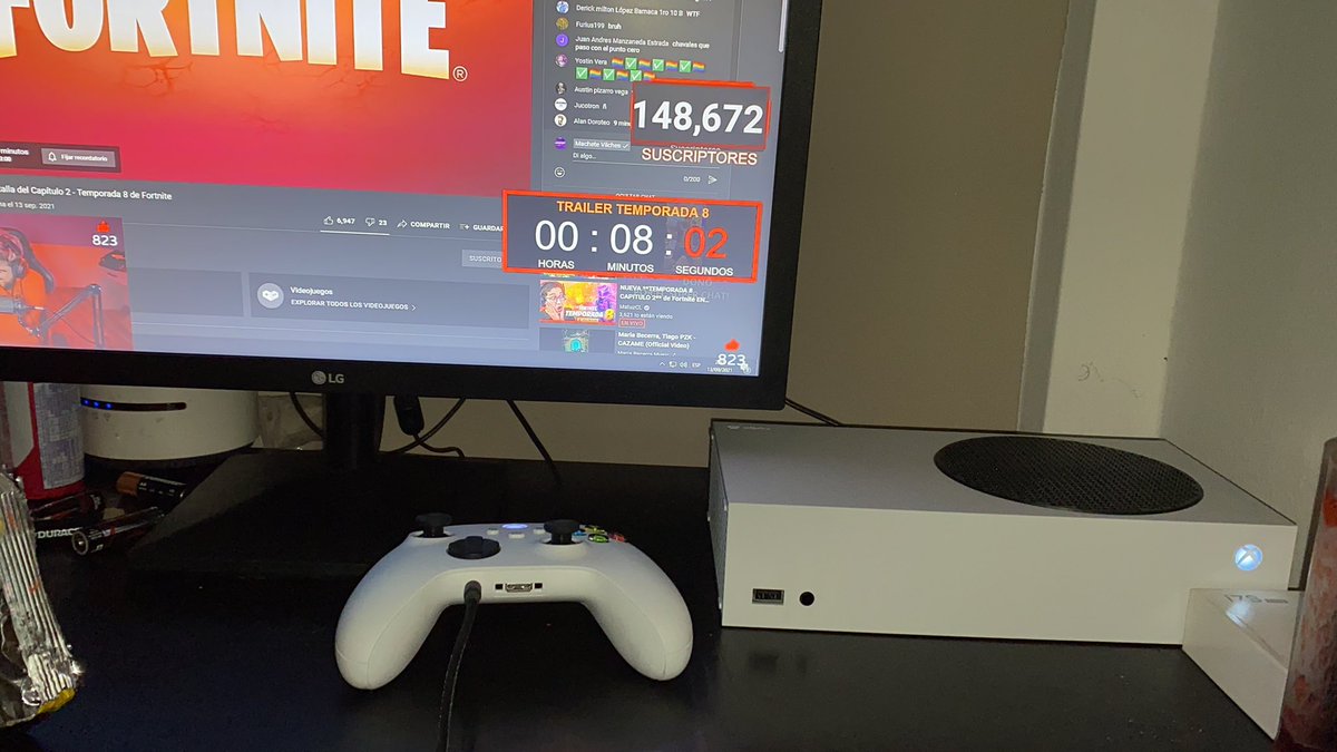 JUXNPI_'s tweet photo. @MacheteVilches con la xbox seriesss mirándote:) https://t.co/PJAgTLZF7T