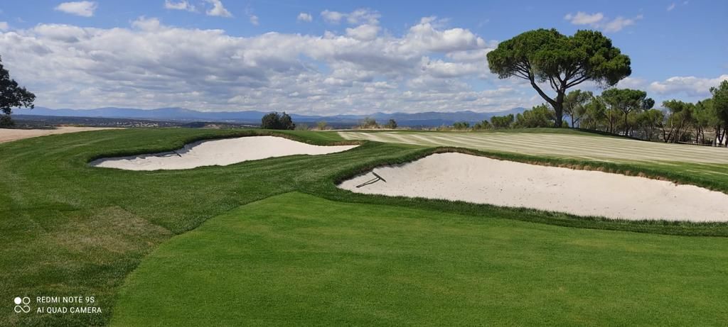 conorWalsh11's tweet photo. Buenos dias a todas! We were keen to start Monday with a little Spanish touch... ๐ช๐ธ
Real Club Puerta Di Hierroโs playability = greatly improved โ
#CJWGolf #MondayInspiration #ShapingTheFuture #GolfCourseShaping #Experts #UkAndEurope https://t.co/usYPozGjoS