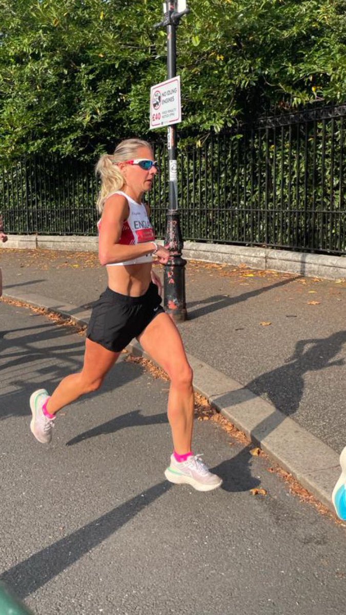 runnerbean1983's tweet photo. Debut England Masters 1/2 Marathon down in London 🏴󠁧󠁢󠁥󠁮󠁧󠁿

1st England lady home 😀🏃‍♀️ https://t.co/OctPmjyT8a