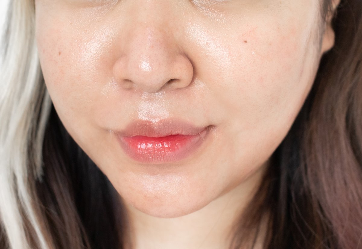 ไอเท็มโกงตาย ผิวโกลวแบบอิ่มน้ำสุด😳💗ออกแดดทีผิวดูสุขภาพดีมากอ่ะ ของ sasi ออกไลน์สกินแคร์มาใหม่ ตัว Rose Glow Water Essence น้ำตบผิวฉ่ำน้ำ ลงแล้วผิวเด้งอิ่มน้ำมาก พอใช้คู่กับ HYA Super Glow Moisture Serum คือผิวสวยไม่ไหว ผิววาวๆ เนื้อไฮยามีความวิ้งเบาๆ ผิวสวยจริงแกร 10/10 ไปเลย