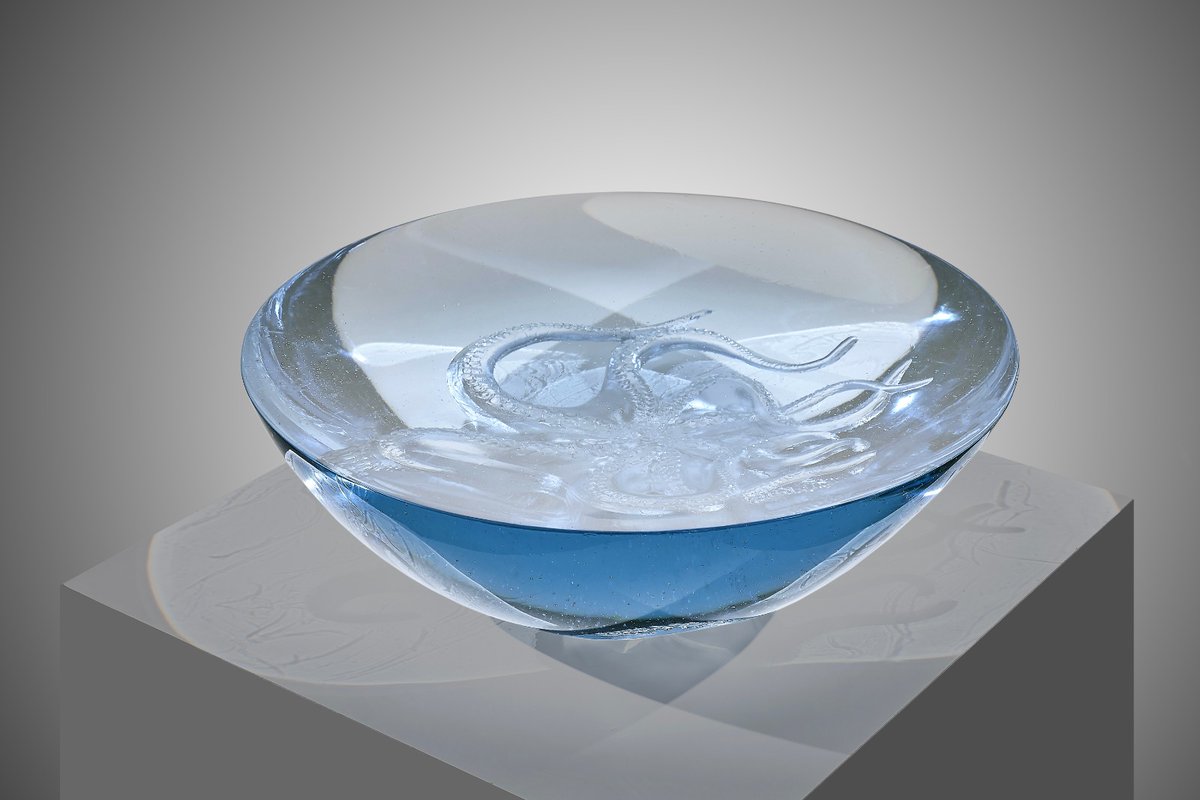 CrystalCaviar's tweet photo. Ela Smrcek - Octopus II, 
Bohemian Crystal, dia 38x30 cm
Glass bowl with Octopus. 
Beautiful creature from the depths.
https://t.co/hjc75DPxN4
#glassartwork  #artwork #ocean #octopus #veniceglassweek2021 #design #inverstment #art  #ocean #sea #octopus #savetheocean #plasticocean https://t.co/WbLx5luRqz