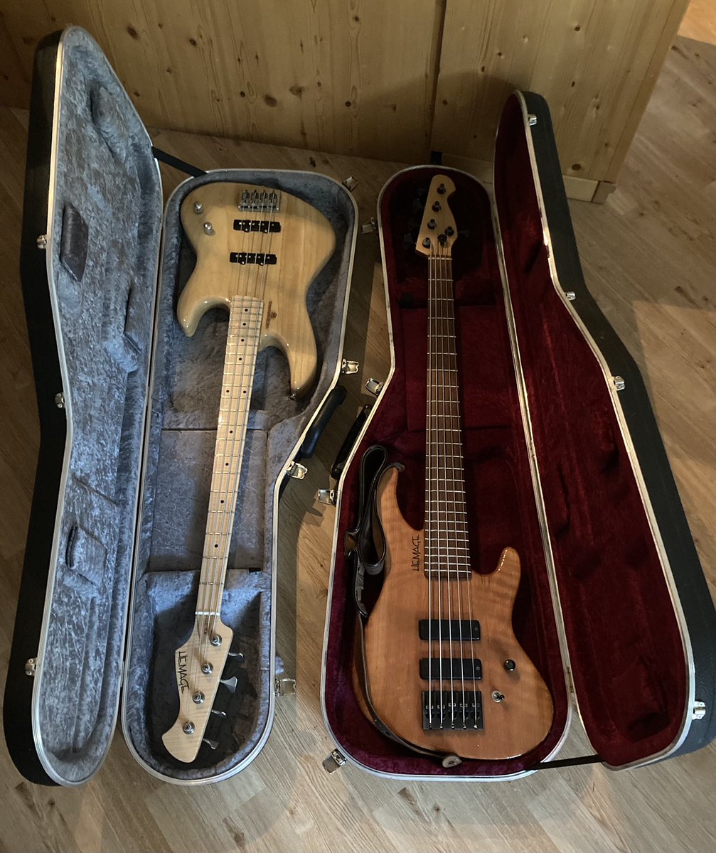 MarkAMaier1's tweet photo. Meine Arbeitsutensilien für heute. Los gehts. Das Studio wartet #neueCD #denisebeiler #dp4ever #bassrecording #treemeendorsement #hemage https://t.co/vAlU4Hha3m