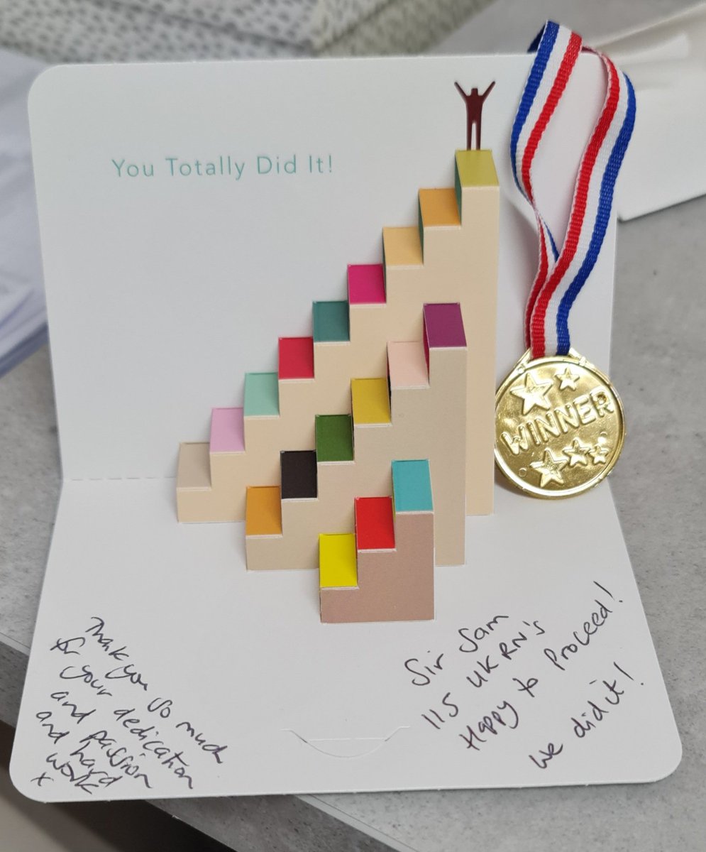 Sam_Elliott82's tweet photo. An #Amazing little #surprise from the lovely @sudaw4s after returning from leave. A lovely way to #celebrate our landmark #achiement of 115 #UKRN for @UHSussex east.
#teamworkmakesthedreamwork #OSCE #internationalnurses https://t.co/mFZsyChMok