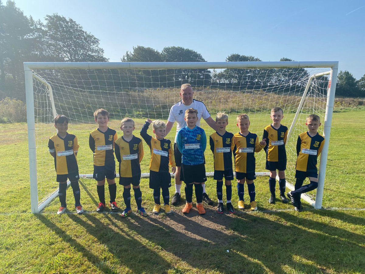 MOWFC's tweet image. A big well done to all of our squads that started their league campaigns over the past two weekends. Brilliant to see so many happy kids back playing rrgular football.