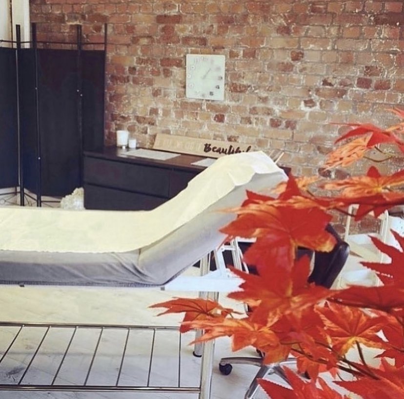 New course dates coming up at Chillout training!!!🎉🎉

Deep Tissue Massage- 13th October 5.30-9.30pm
Learn techniques that ease tension and muscle knots, providing a deeper and more concentrated treatment for your massage clients!
£175

info@chilloutbeautytraining.co.uk