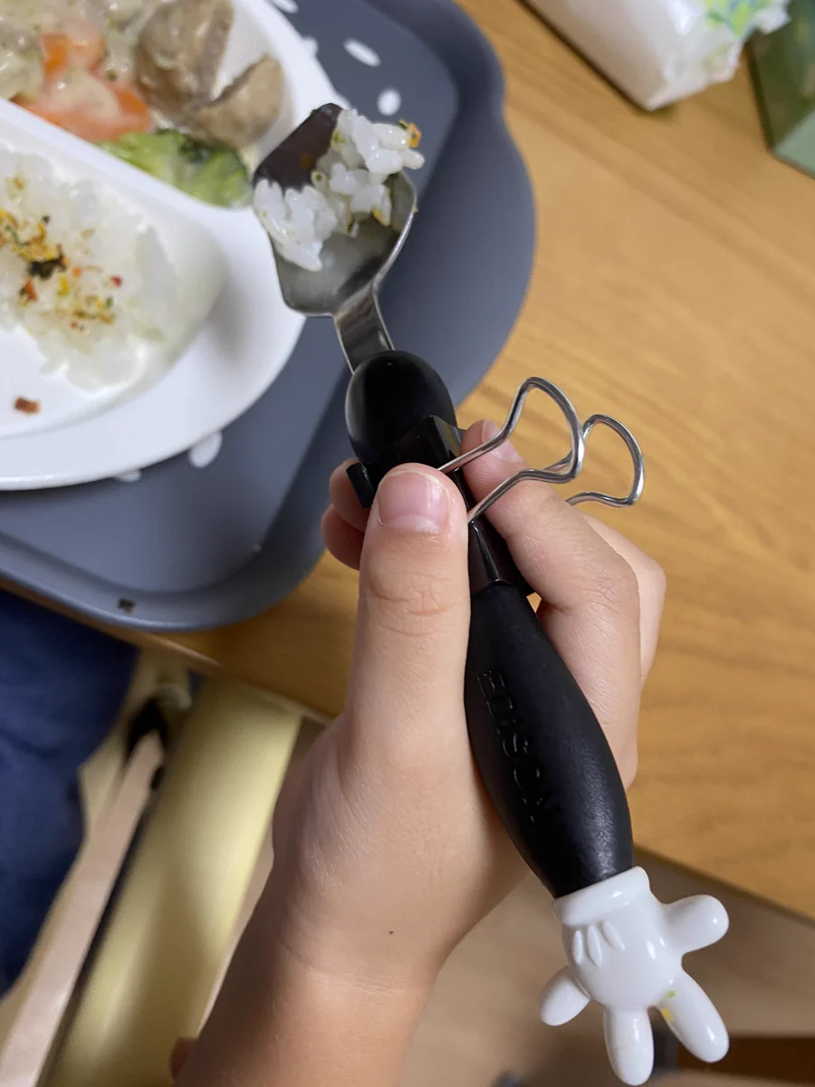 試してみたくなる！保育園でのスプーンの持ち方アドバイスが画期的！