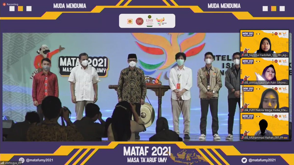 NurohulF's tweet photo. Bangga menjadi muda mendunia👏
@UMYogya #MatafUMY2021 #MATAFumypecahkanMURI #mudamendunia #Umyogya https://t.co/2ahHYRk04f
