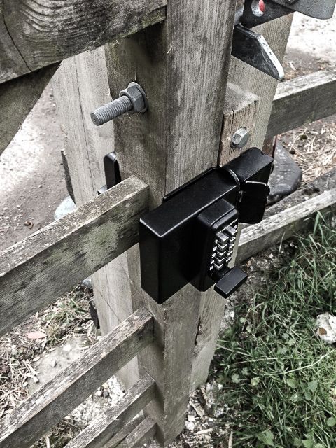 GatemasterLocks's tweet image. #Woodengates notoriously require larger tolerances when it comes to #gatelocks due to their reaction in the weather 🌦️ You need a lock with an adjustable latch bolt that can account for this. Find more tips on #keyless locks for wooden gates 🌳 buff.ly/2Zq6MnC