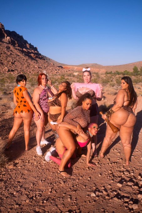 1 pic. Could you handle all of us ?! ? ? @MadamMermaid1 @realcakequeeen @RealMollysplace @QBAN_BARBiE