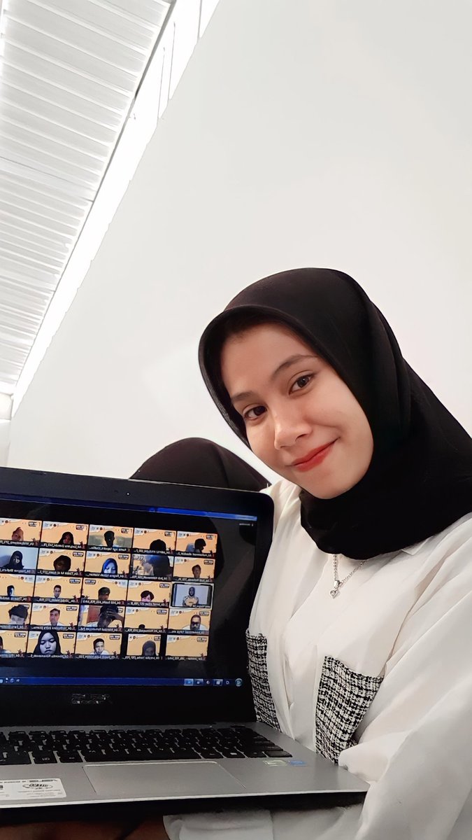 inddiraa_'s tweet photo. Pesan dan kesan saat mengikuti kegiatan mataf
Perfect, saya mahasiswa UMY sangat termotivasi banget dengan pembicara yg sangat profesional pasti akan menumbuhkan milenial” emas,andai saja bisa offline pasti bakalan seru banget
#MatafUMY2021
#MATAFumypecahkanMURI 
#mudamendunia https://t.co/bseW2KWoOu