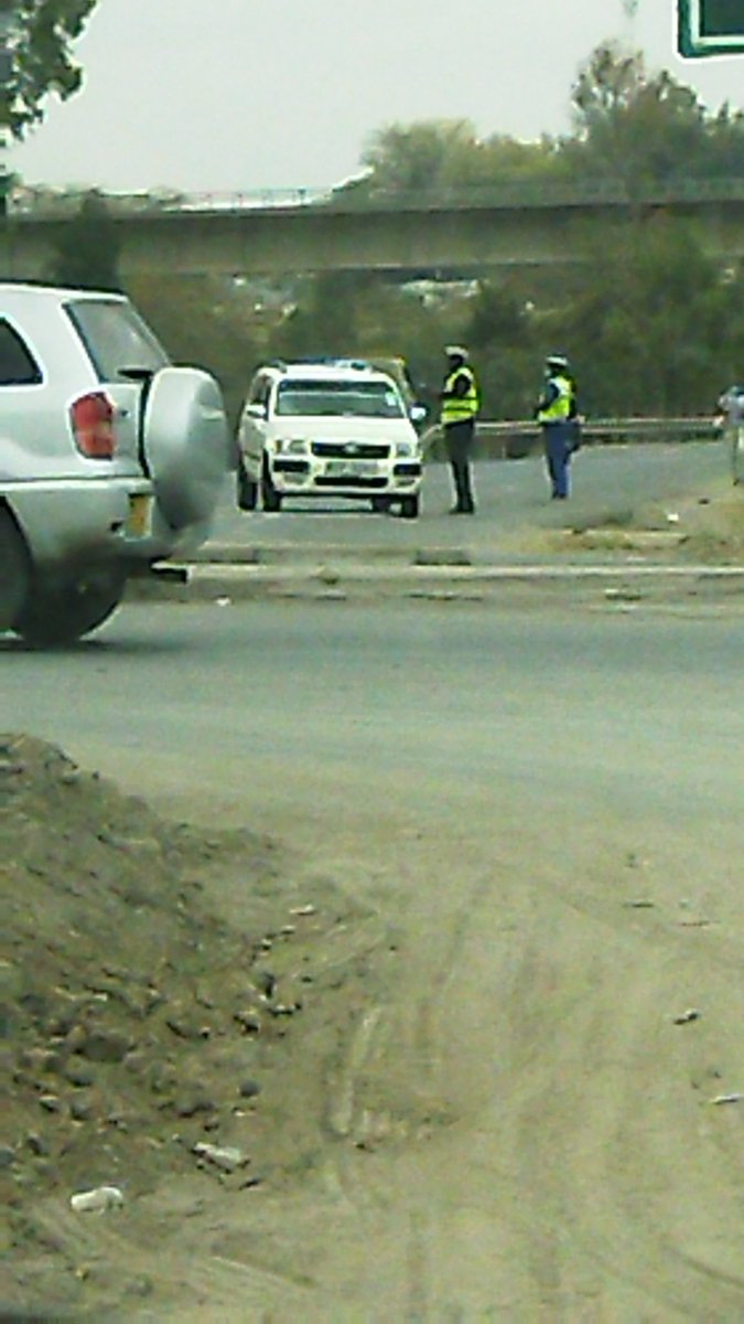 KimutaiTim's tweet photo. @Ma3Route @KeNHAKenya @Kisumu_BikeClub Pass it to nps https://t.co/eLpBOeplS8