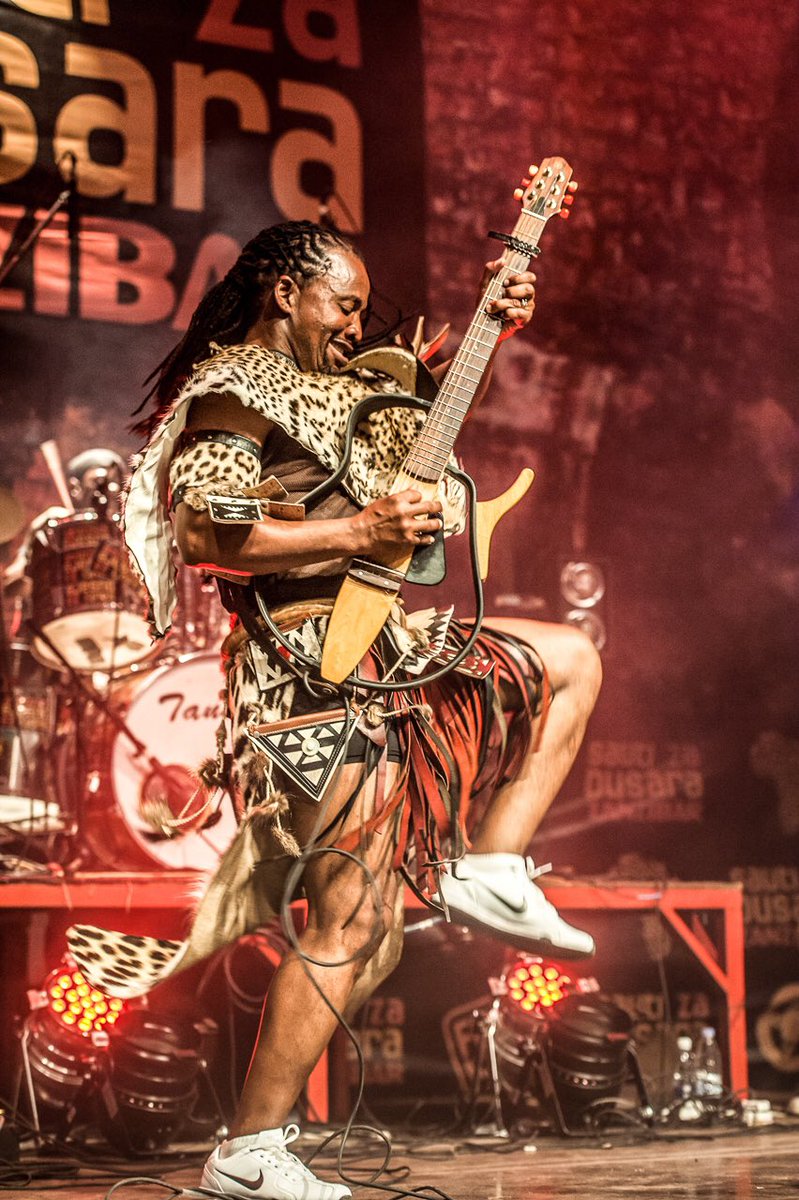 sautizabusara's tweet photo. Man of the show, Ihhashi Elimhlophe (South Africa) @sautizabusara #SzB2015
.
#SzB2022 11-13 #Feb
#sautizabusara #Zanzibar #MusicFestival #Tunakomaa #LoveLiveMusic #MusicinAfrica #SpiceIsland #UnitedinMusic #AfricanMusic #Mozambique #MusicwithMessage #TanzaniaUnforgettable https://t.co/WGFT2JgLDM