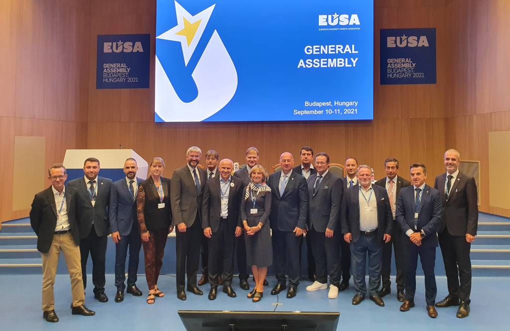 eusaunisport's tweet photo. At the constitutive meeting of the newly-elected Executive Committee of the European University Sports Association #EUSA in Budapest, 3 Vice-Presidents have been confirmed and appointed
#eusaunisport #myeusa
https://t.co/I4L0dx6aXm https://t.co/82vjJcLezr