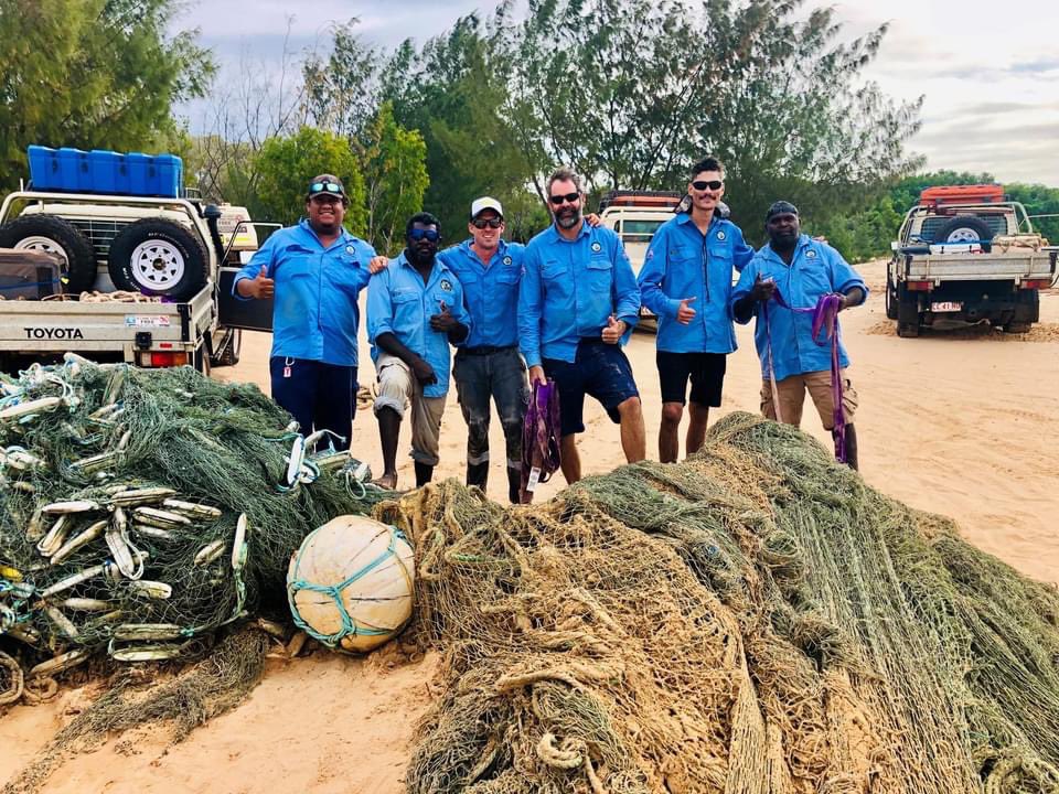 Anindilyakwa sea rangers and the commercial fishing team at FV Wildcard have successfully removed a huge ghost net from the waters off Groote Eylandt (NT)

The foreign fishing net weighed 2.5 tonnes

📸 Anindilyakwa FB