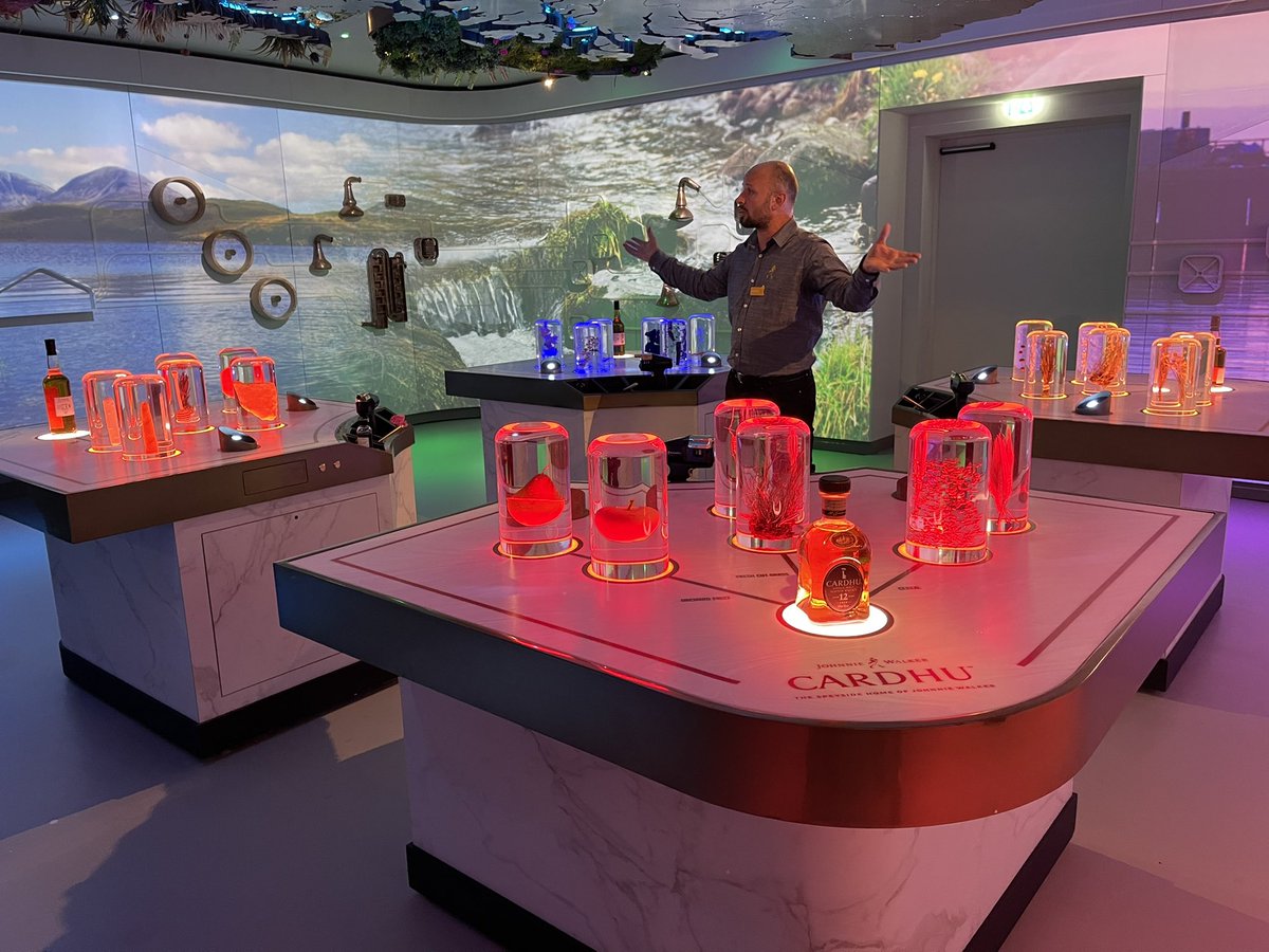 alanhood77's tweet image. The Johnnie Walker Journey of Flavour experience on Princess St was amazing and highly recommended. The rooftop bar also has some amazing views of the capital 🏴󠁧󠁢󠁳󠁣󠁴󠁿🥃#jwprincesstreet #scotland #keeponwalking