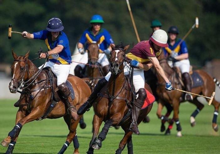 Huge congratulations to the Queen’s Royal Hussars who lifted the Inter Regimental trophy in a robust engagement with the King’s Royal Hussars, which saw them win 6 points to 5.5. #Army #Polo #InterRegimental