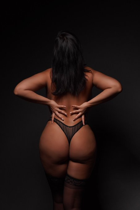 Discount and New content on my #onlyfans 😍 check it out here 👉🏼 https://t.co/BwE58yChTJ https://t.co<a href="/tag/onlyfans"class="tags">#onlyfans</a>