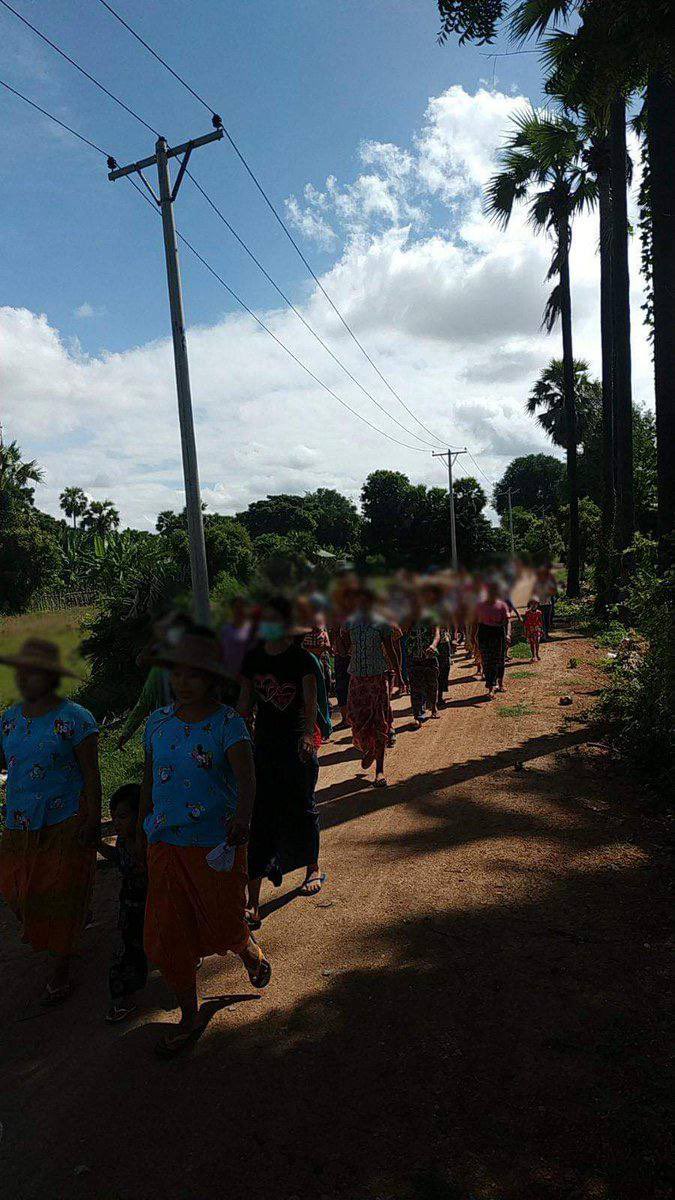 2021Revtweets's tweet photo. Locals in the #Letpadaungtaung area of #Salingyi Tsp took to the streets in full force to protest the Military Dictatorship.
#KyawMoeTunRepresentsMyanmar
#UN_RecognizeNUG
#Sep13Coup
#WhatsHappeningInMyanmar https://t.co/XowaeeN444